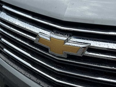 Chevrolet Traverse LT con tapicería de cuero, 2023