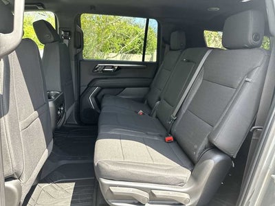 Chevrolet Suburban LS 2026