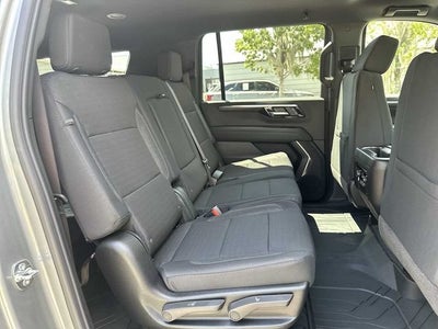 Chevrolet Suburban LS 2026
