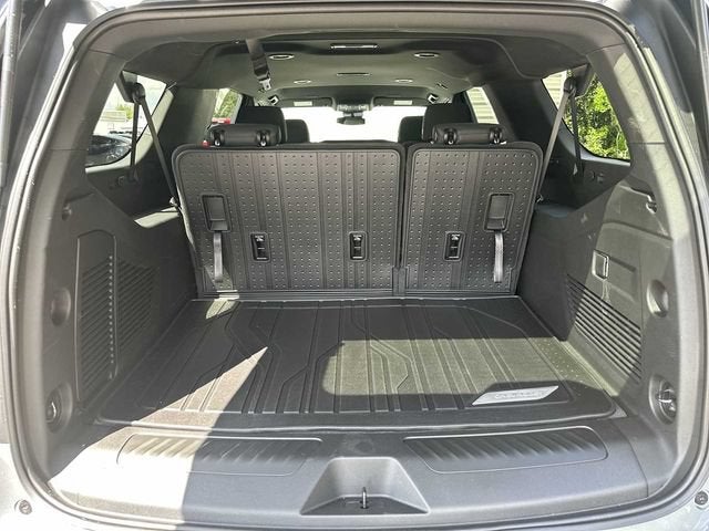 Chevrolet Suburban LS 2026