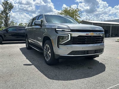Chevrolet Suburban LS 2026