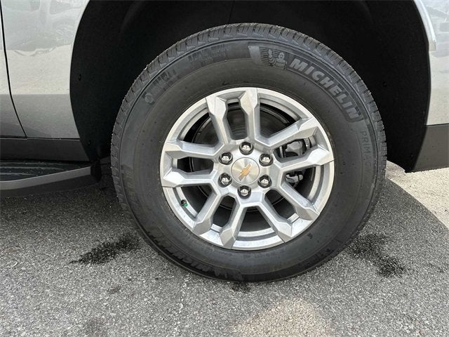 Chevrolet Suburban LS 2026