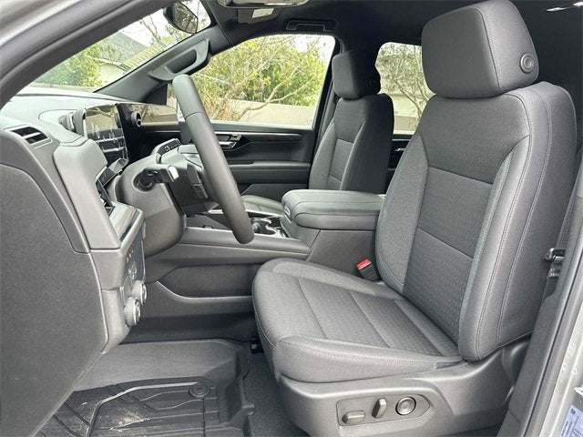 Chevrolet Suburban LS 2026