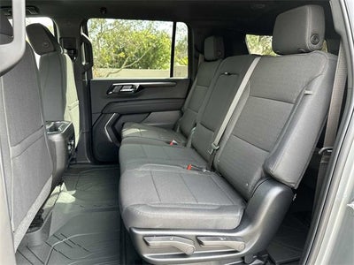 Chevrolet Suburban LS 2026