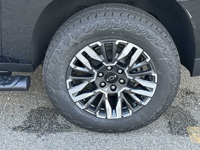 Chevrolet Suburban Z71 2026