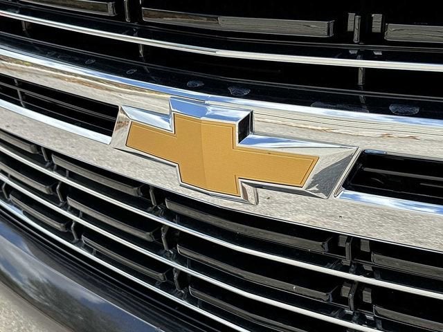 Chevrolet Suburban LT 2024