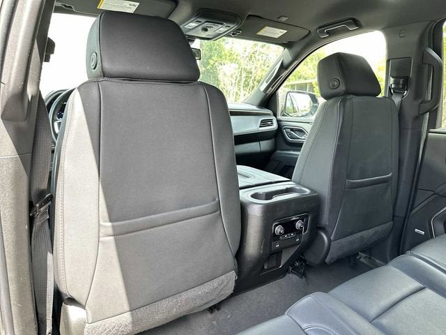 Chevrolet Suburban LT 2024