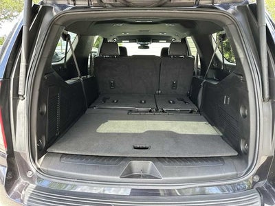 Chevrolet Suburban LT 2024