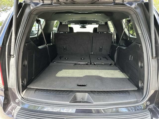 Chevrolet Suburban LT 2024