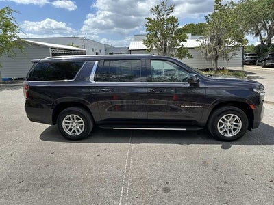 Chevrolet Suburban LT 2024