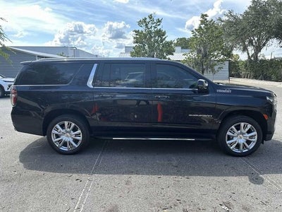 Chevrolet Suburban High Country 2023