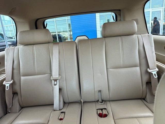 Chevrolet Suburban LT 2012