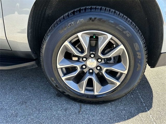 Chevrolet Suburban LT 2023