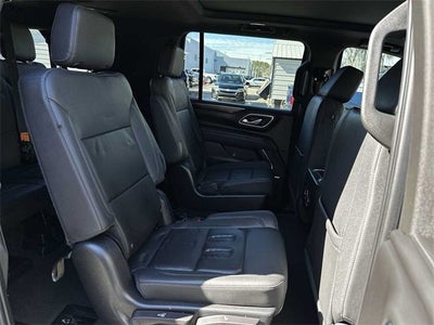 Chevrolet Suburban LT 2023