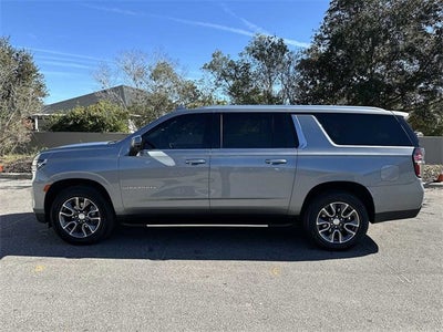 Chevrolet Suburban LT 2023