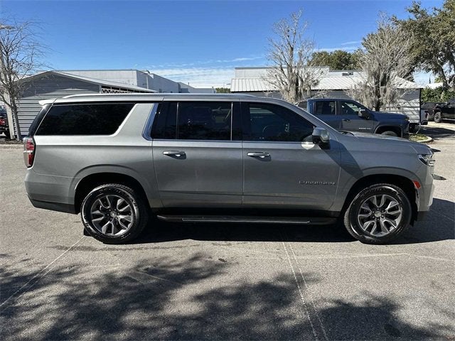 Chevrolet Suburban LT 2023