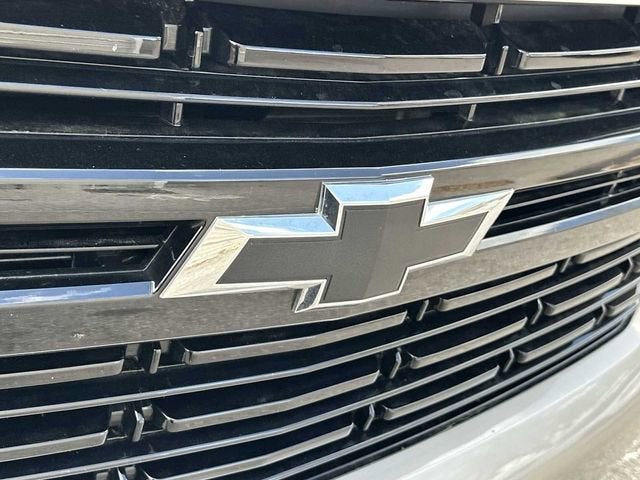 Chevrolet Suburban RST 2023