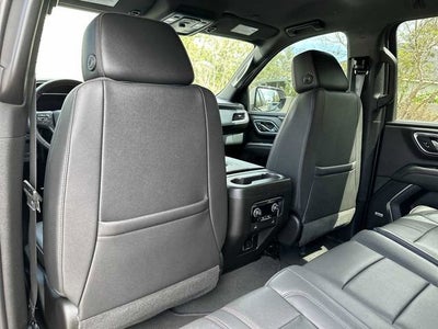 Chevrolet Suburban RST 2023
