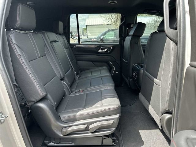 Chevrolet Suburban RST 2023