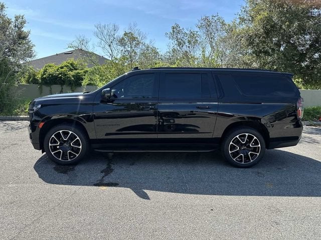 Chevrolet Suburban RST 2023