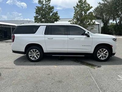 Chevrolet Suburban Premier 2023
