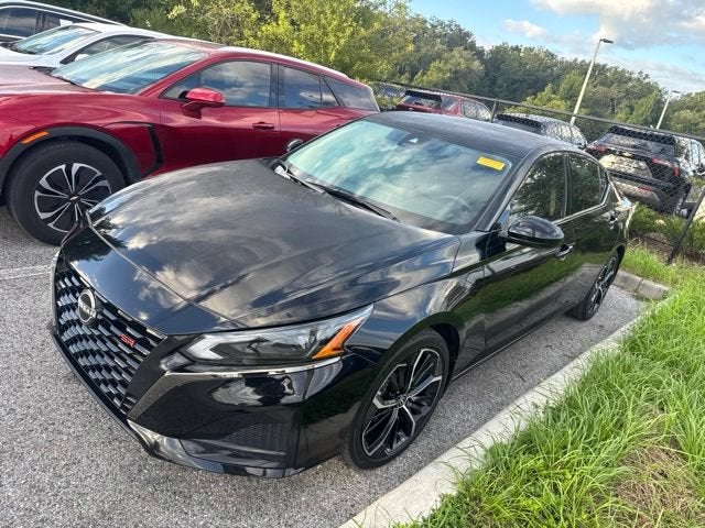 Nissan Altima SR con tracción delantera de 2024