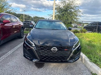Nissan Altima SR con tracción delantera de 2024