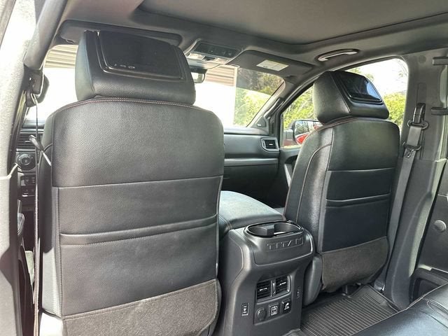 Nissan TITAN Crew Cab PRO-4X 4x4 de 2023