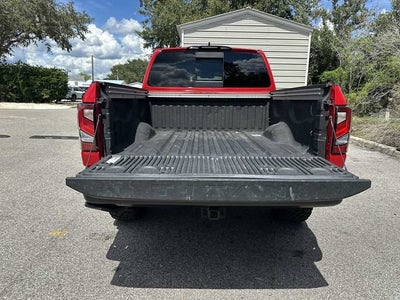 Nissan TITAN Crew Cab PRO-4X 4x4 de 2023