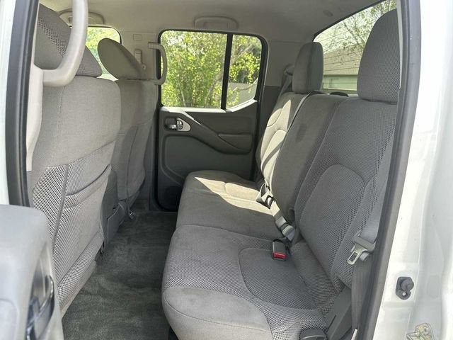 Nissan Frontier SV 2017