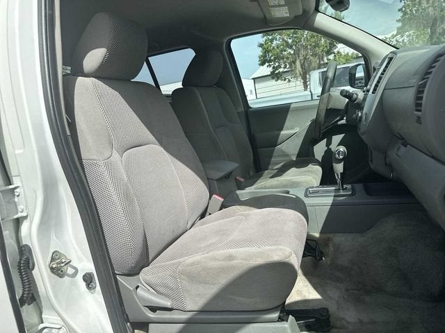 Nissan Frontier SV 2017