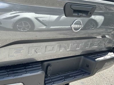 Nissan Frontier Crew Cab SV 4x2 de 2026
