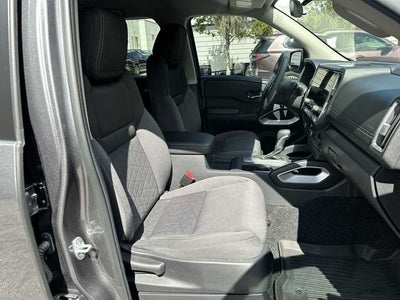 Nissan Frontier Crew Cab SV 4x2 de 2026