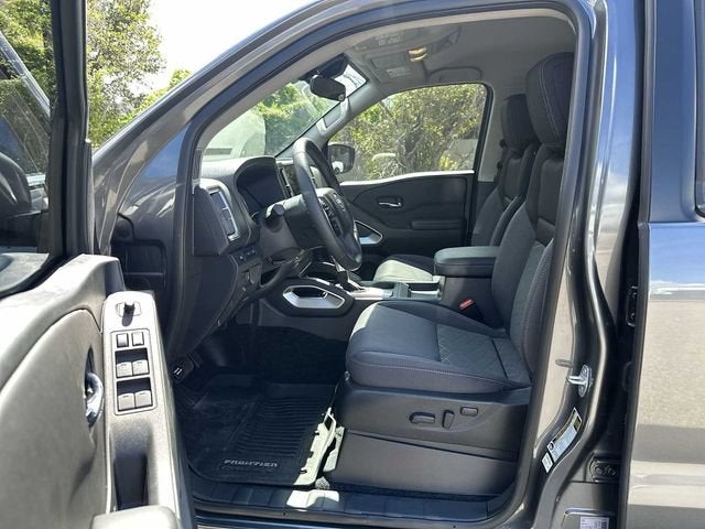 Nissan Frontier Crew Cab SV 4x2 de 2026