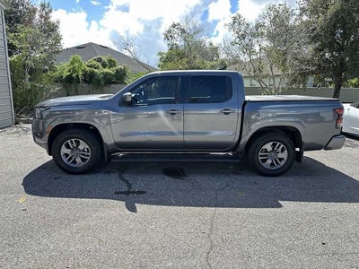 Nissan Frontier Crew Cab SV 4x2 de 2026