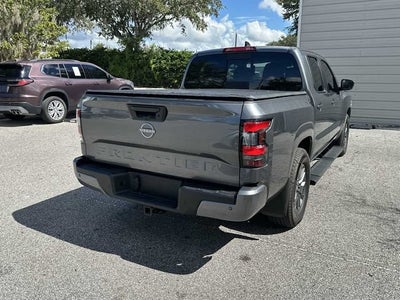 Nissan Frontier Crew Cab SV 4x2 de 2026