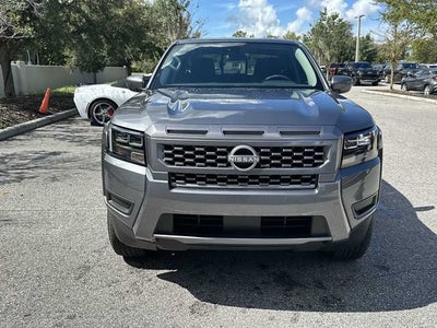 Nissan Frontier Crew Cab SV 4x2 de 2026