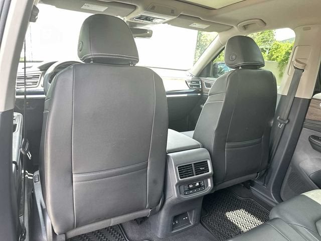 Volkswagen Atlas 2.0T SEL 2024
