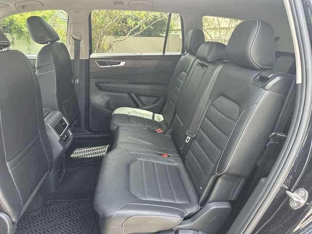 Volkswagen Atlas 2.0T SEL 2024