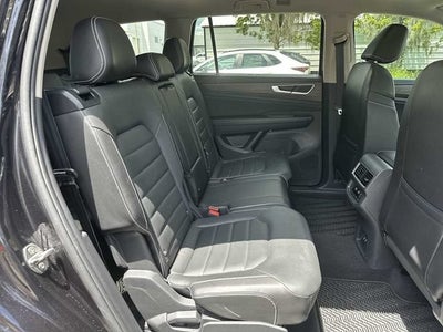 Volkswagen Atlas 2.0T SEL 2024