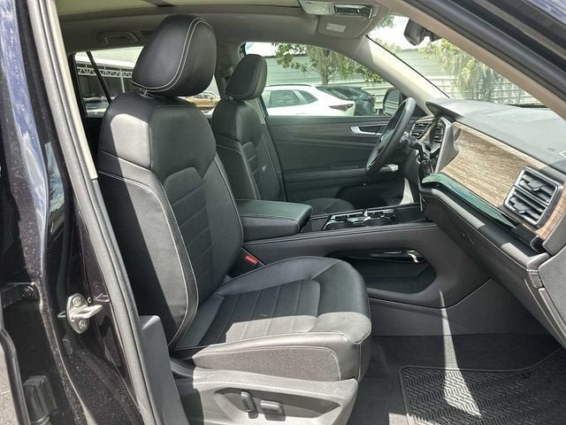Volkswagen Atlas 2.0T SEL 2024