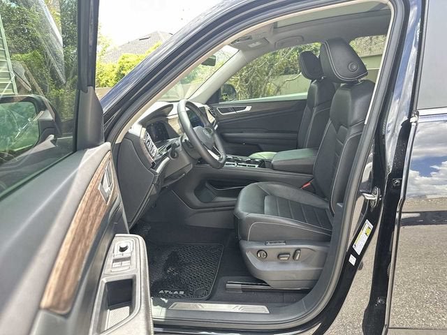Volkswagen Atlas 2.0T SEL 2024