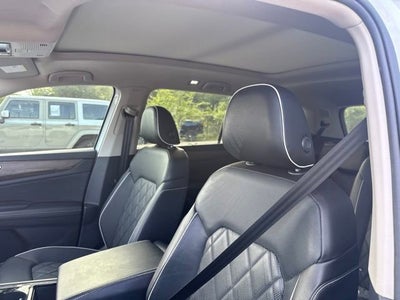Volkswagen Atlas 2.0T SEL Premium R-Line 2025