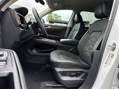 Volkswagen Atlas 2.0T SE con tecnología 2024