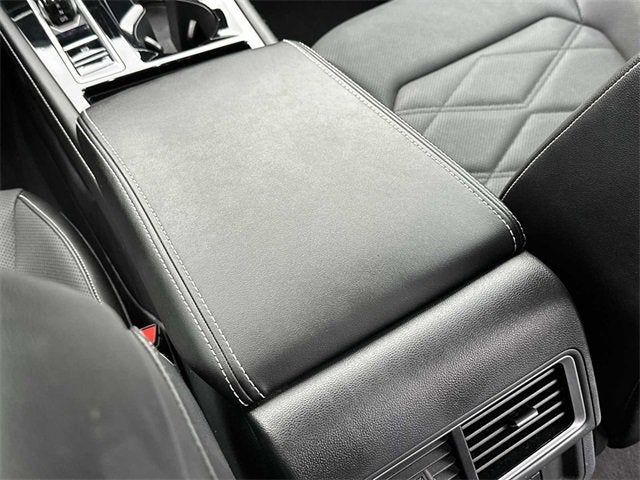 Volkswagen Atlas 2.0T SE con tecnología 2024