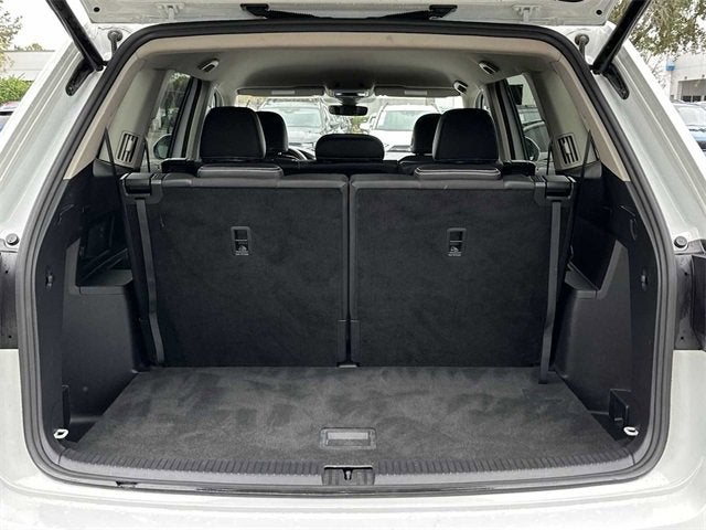 Volkswagen Atlas 2.0T SE con tecnología 2024