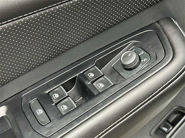 Volkswagen Atlas 2.0T SE con tecnología 2024