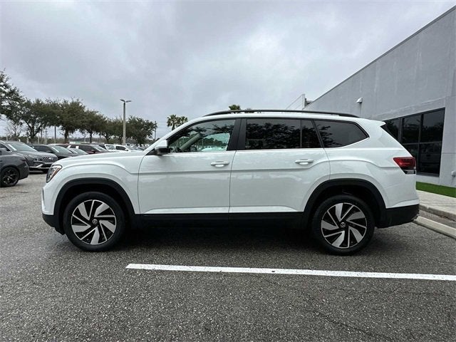 Volkswagen Atlas 2.0T SE con tecnología 2024