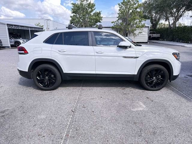Volkswagen Atlas Cross Sport 2.0T SE con paquete Technology 2022