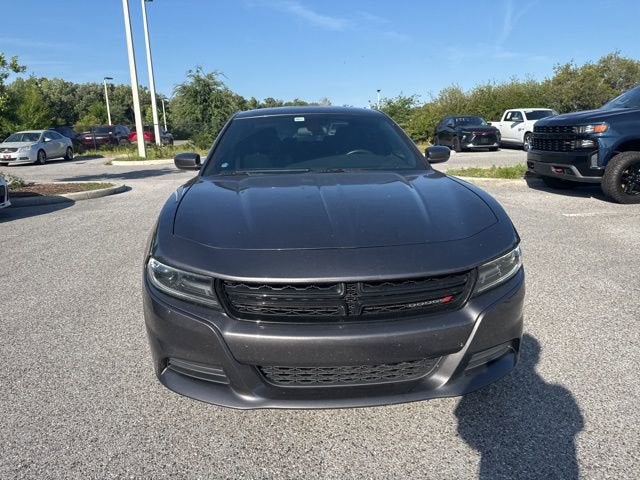 Dodge Charger SXT con tracción trasera (2021)